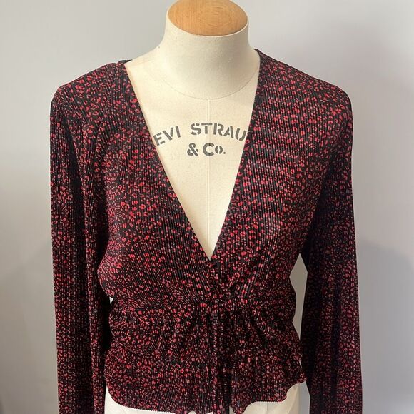 Zara Black and Red‎ Patterned Blouse - Picture 3 of 6